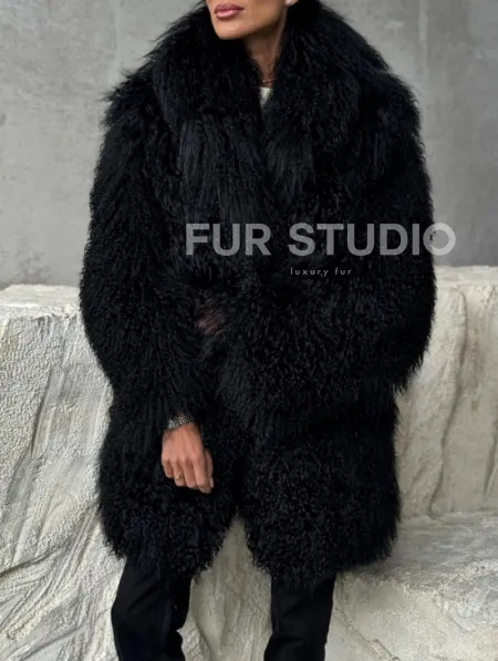Черная шуба из ламы - фото 1