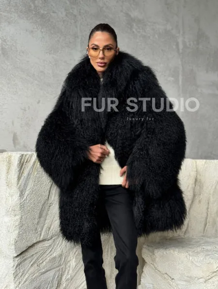 Черная шуба из ламы - фото 7
