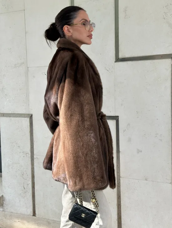 Шуба из меха Saga Furs в винтажном стиле средней длины - фото 5