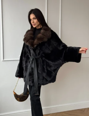 Полушубок из норки Black с воротником из меха темной куницы - фото 11
