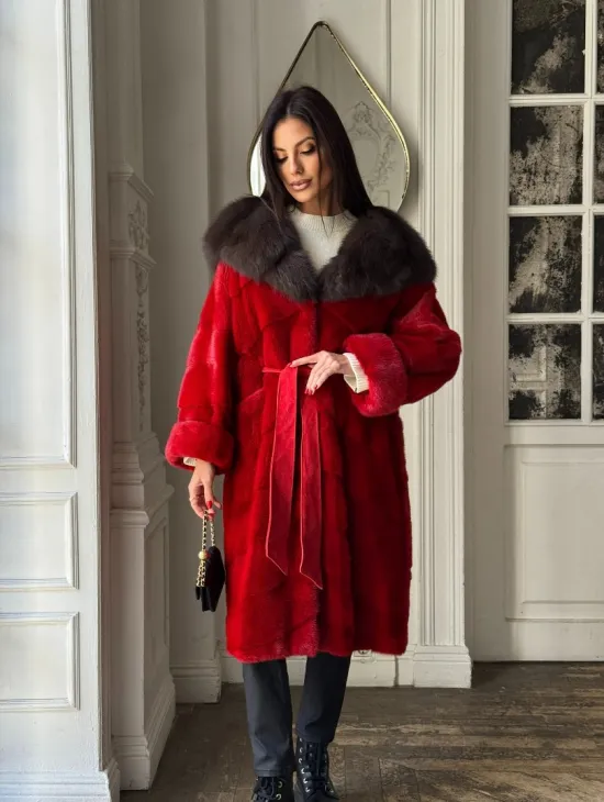 Красное меховое кимоно из аукционной норки с капюшоном куница - фото 8