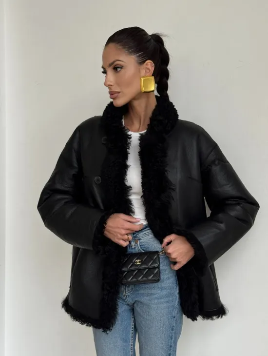 Черная двусторонняя женская дубленка зима 2025 - фото 9