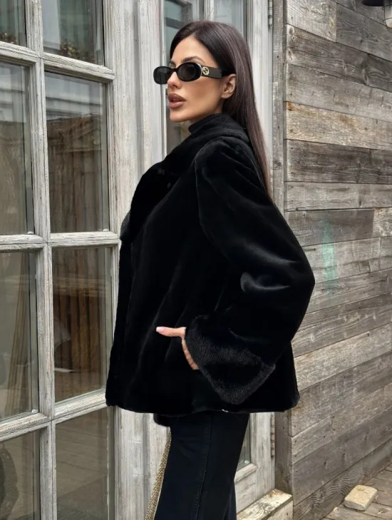 Короткий меховой полушубок из стриженной норки, английский воротник - фото 4