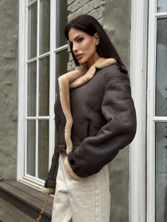 Кроп - дубленка двубортная Dark brown на пуговицах - фото 10