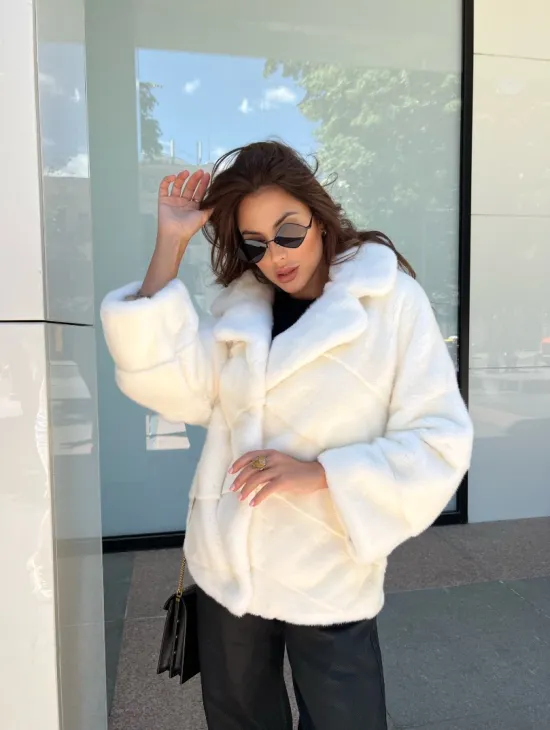 Белая короткая норковая шуба - фото 4