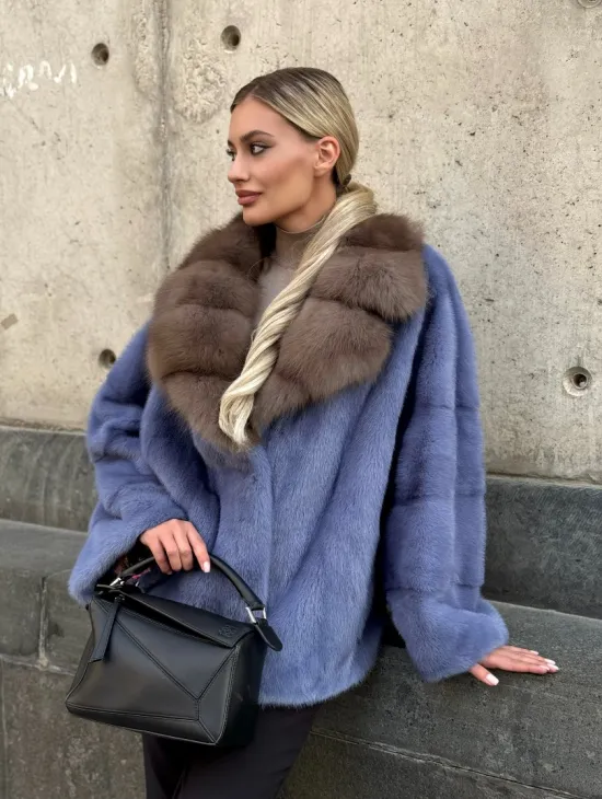 Короткая шуба норковая с воротником из куницы - фото 0