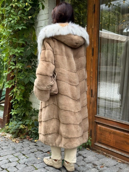 Бежевая норковая шуба с капюшоном рысь - фото 4