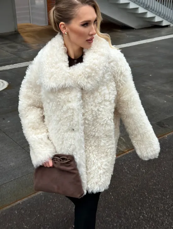 Белая шубка из тиградо - фото 8