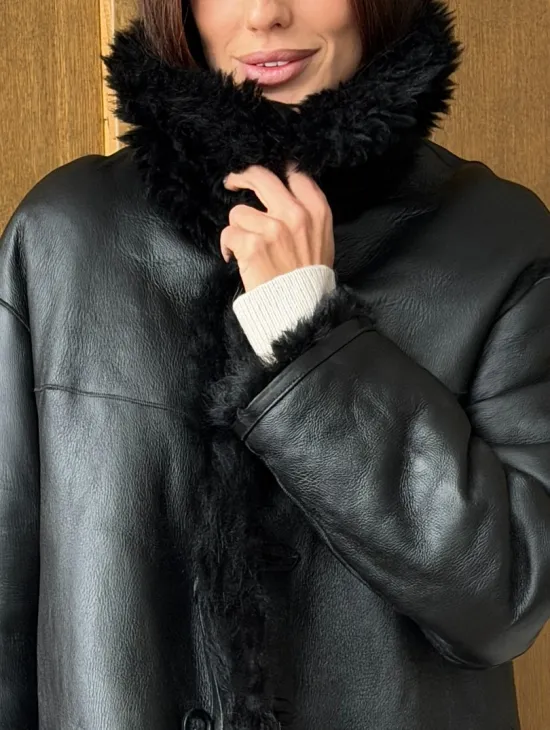 Черная двухсторонняя дубленка из меха тиградо - фото 1