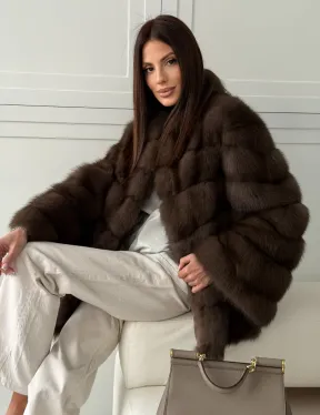 Женская шуба из меха куницы - фото 10