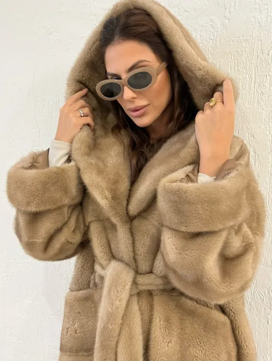 Удлиненная норковая шуба NAFA с капюшоном - цвет пастель - фото 4