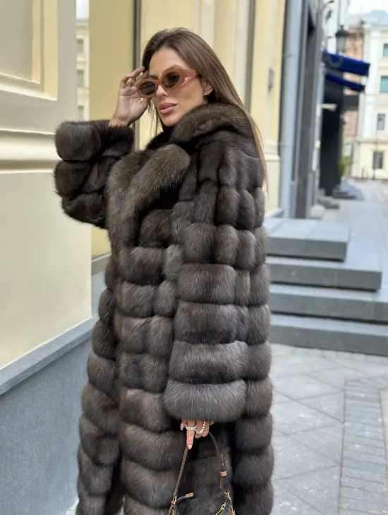 Изысканное пальто из баргузинского соболя с английским воротником седина 1/2 - фото 1