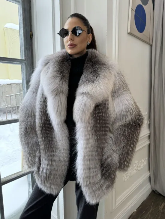 Шуба из меха арктической лисы - серая - фото 2