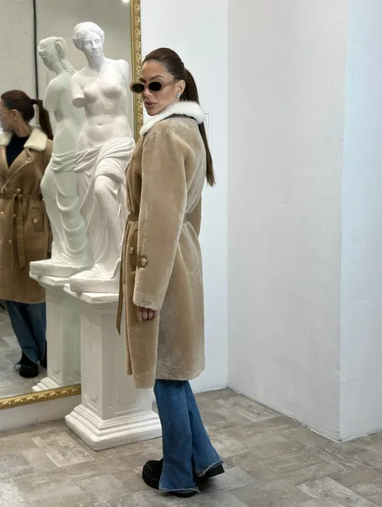 Дубленка из овчины с белым мехом норки - цвет бежевый - фото 6